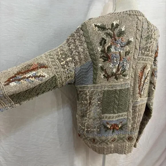 Floral cottage-core hand knit vtg cardigan - Picture 3 of 5